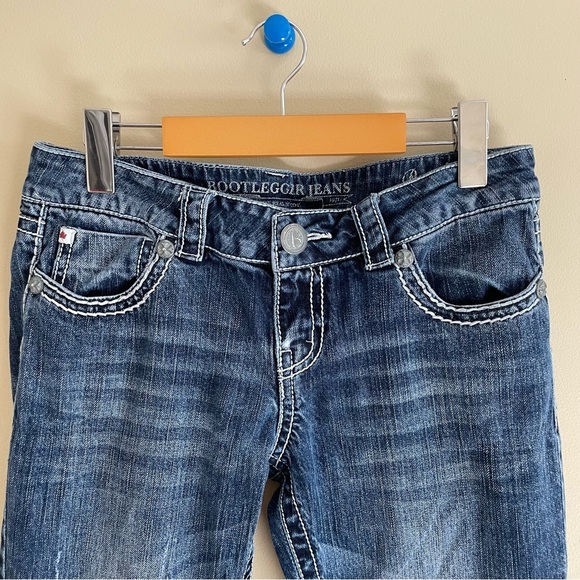 Bootlegger Premium Low rise / Waist Straight Leg Jeans - Picture 3 of 10